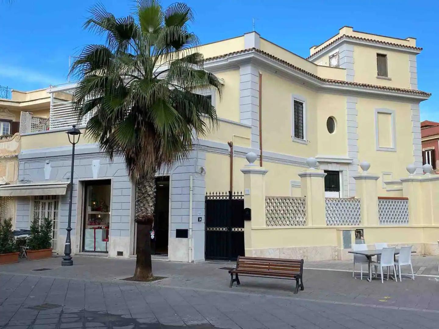 Rome, Beautiful Apartment In A Vintage Building Ostia Buitenkant foto