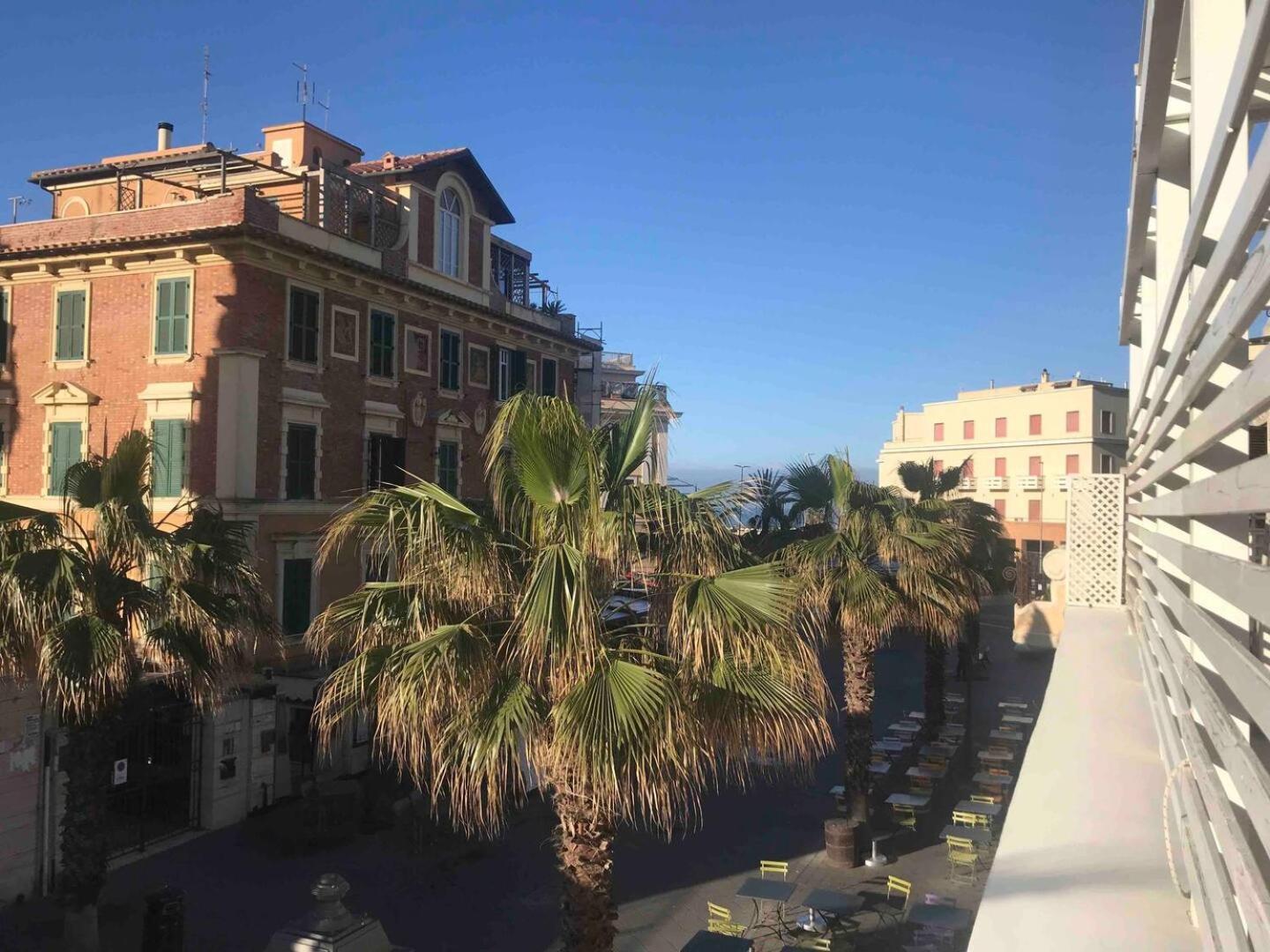 Rome, Beautiful Apartment In A Vintage Building Ostia Buitenkant foto