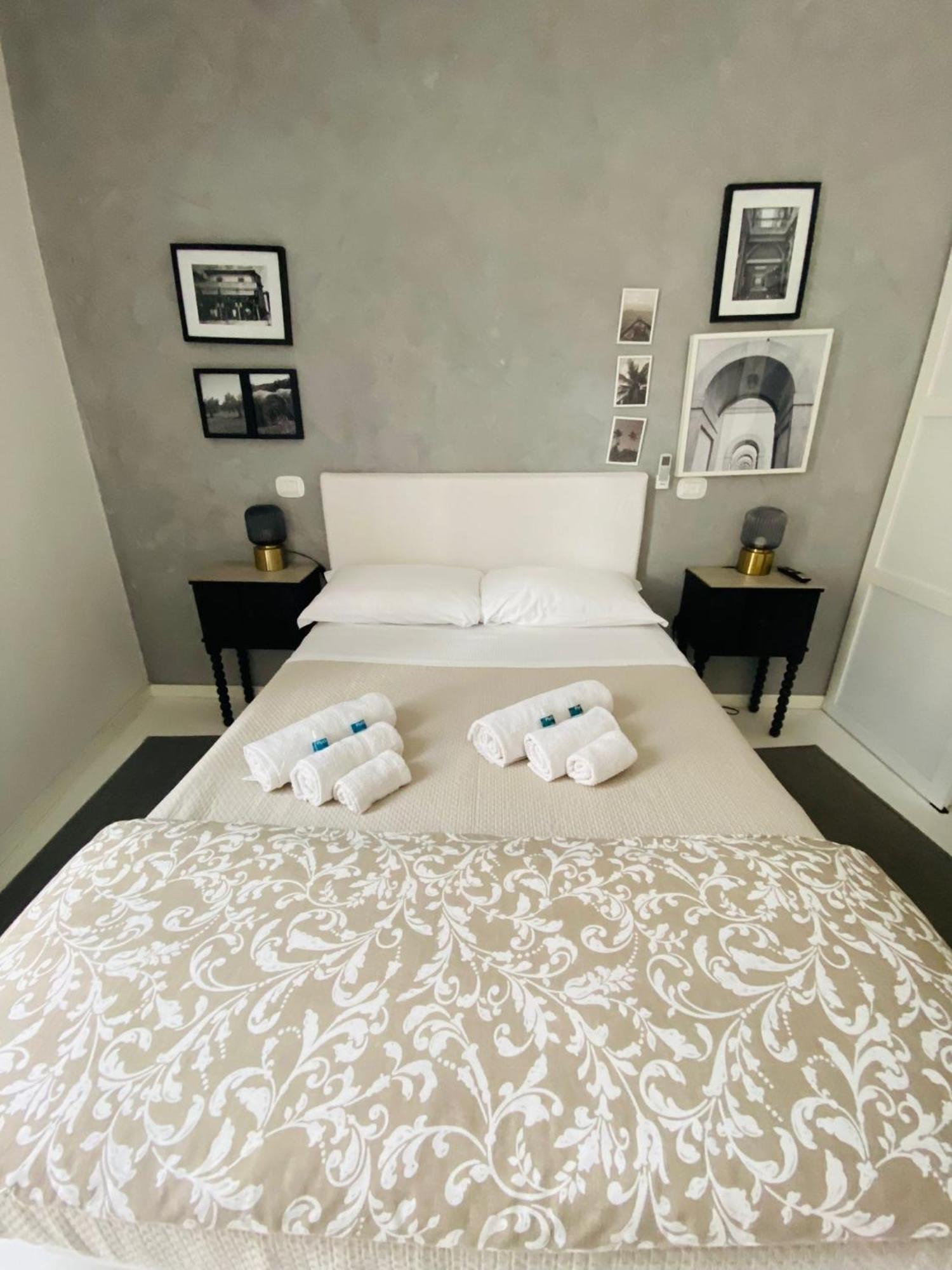 Rome, Beautiful Apartment In A Vintage Building Ostia Buitenkant foto